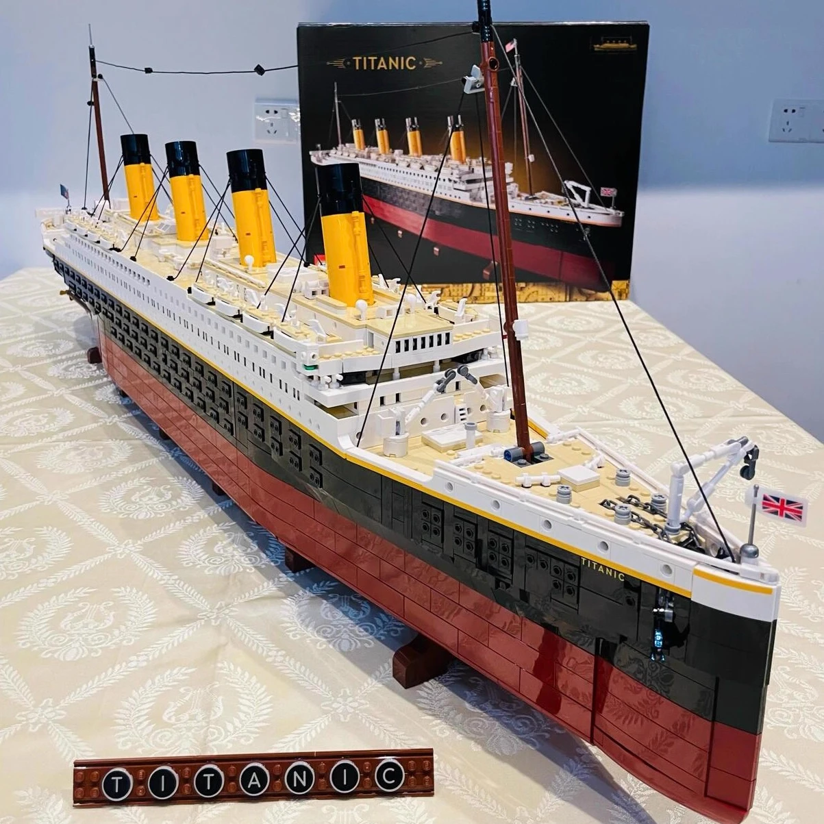 Kompatibel 10294 Titanic Kreuzfahrtschiff Montageblock Spielzeug DIY Erwachsene Serie Riesenmodell Anhänger 1,35 Meter lang Weihnachtsgeschenk Image