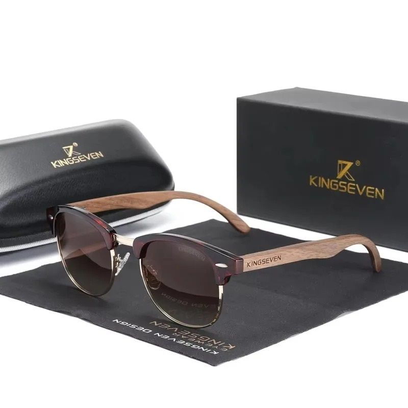 Walnut Wood Polarized Sunglasses With UV400 Protection green