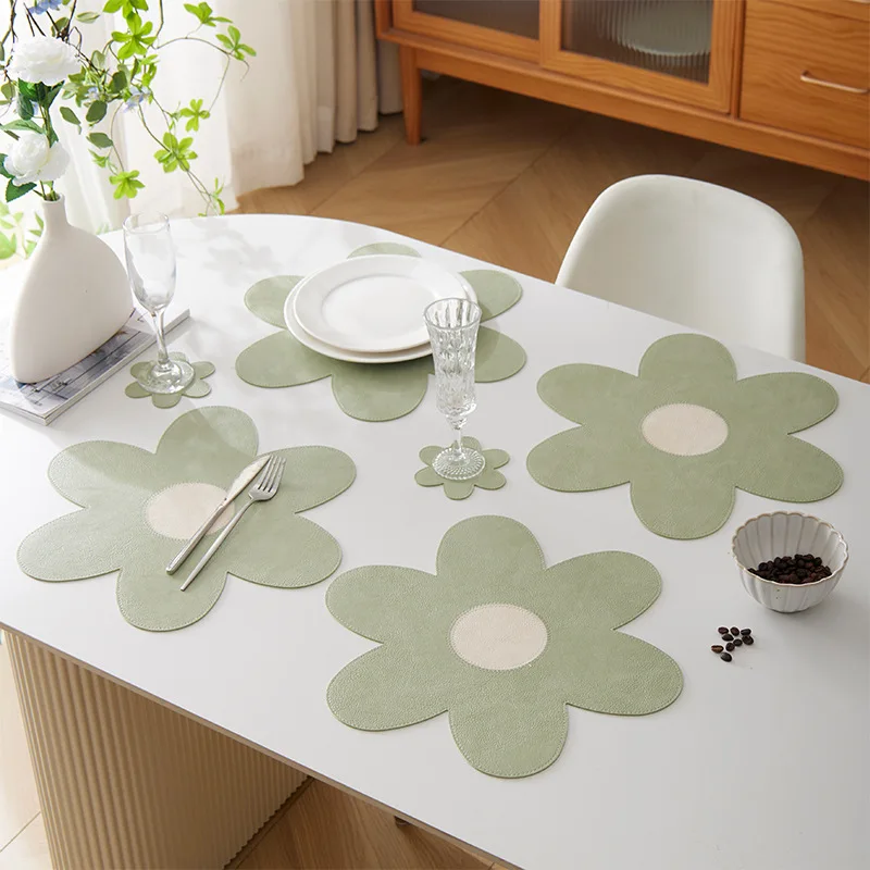 1/4/6 Sets Blumenförmiges Tischset und Untersetzer-Set, wasserdicht, für die Küche, unregelmäßige Form, PU-Leder, Tische, Matten, Pad, Café Image