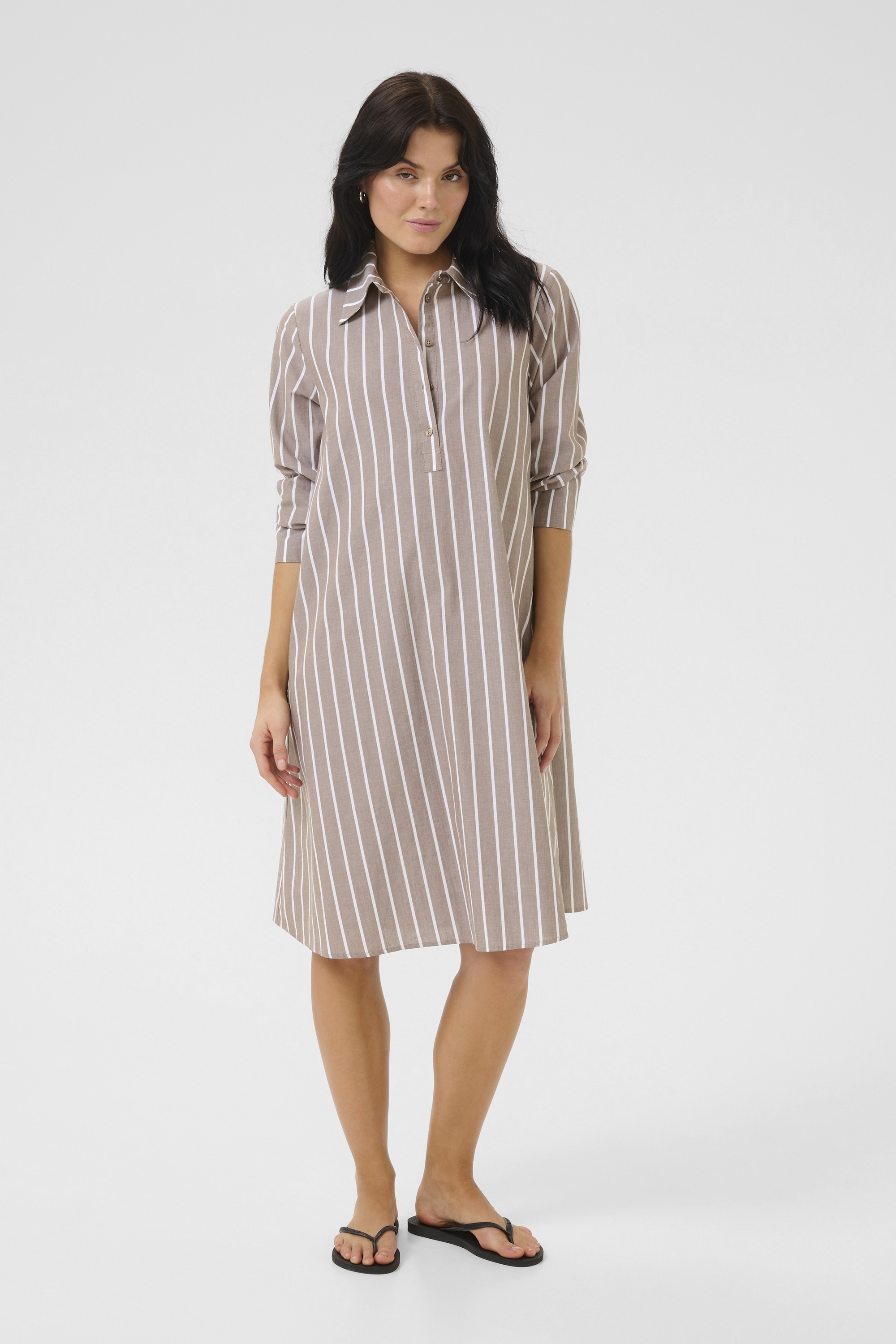 Kleid Relaxed fit beige EU 34 / UK 6