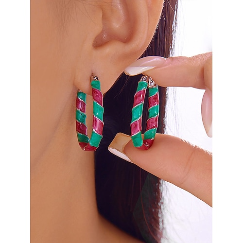 Weihnachts-Creolen für Damen, rot-grünes, gedrehtes Design, Legierungsmaterial, perfekt für Feiertagspartys und zum Verschenken Image