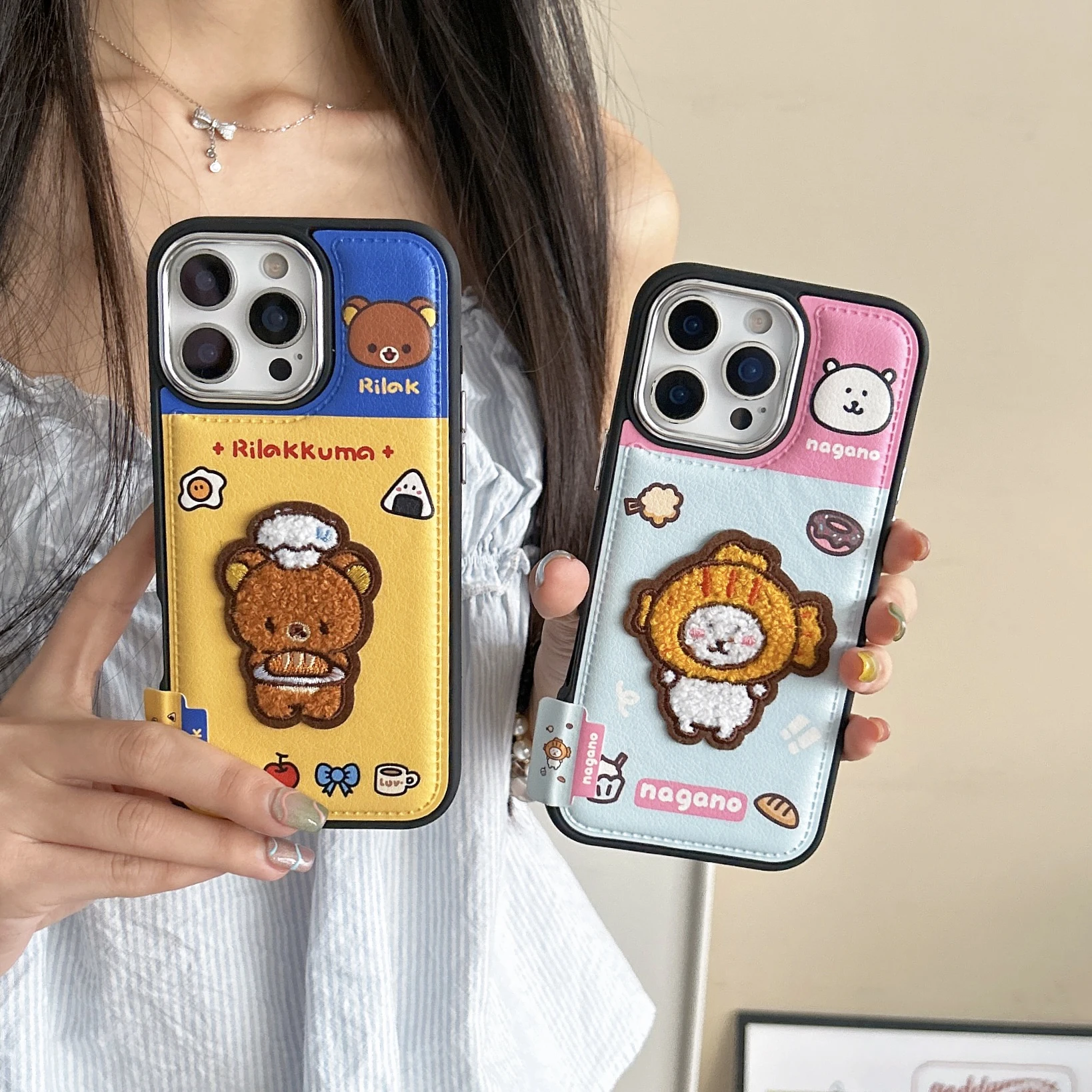 Niedliche Cartoon-Stickerei-Plüsch-Koch-Bär-Leder-Handyhülle für iPhone 12, 13, 14, 15, 16, 17, Pro Max, schöne weiche Silikonhülle Image