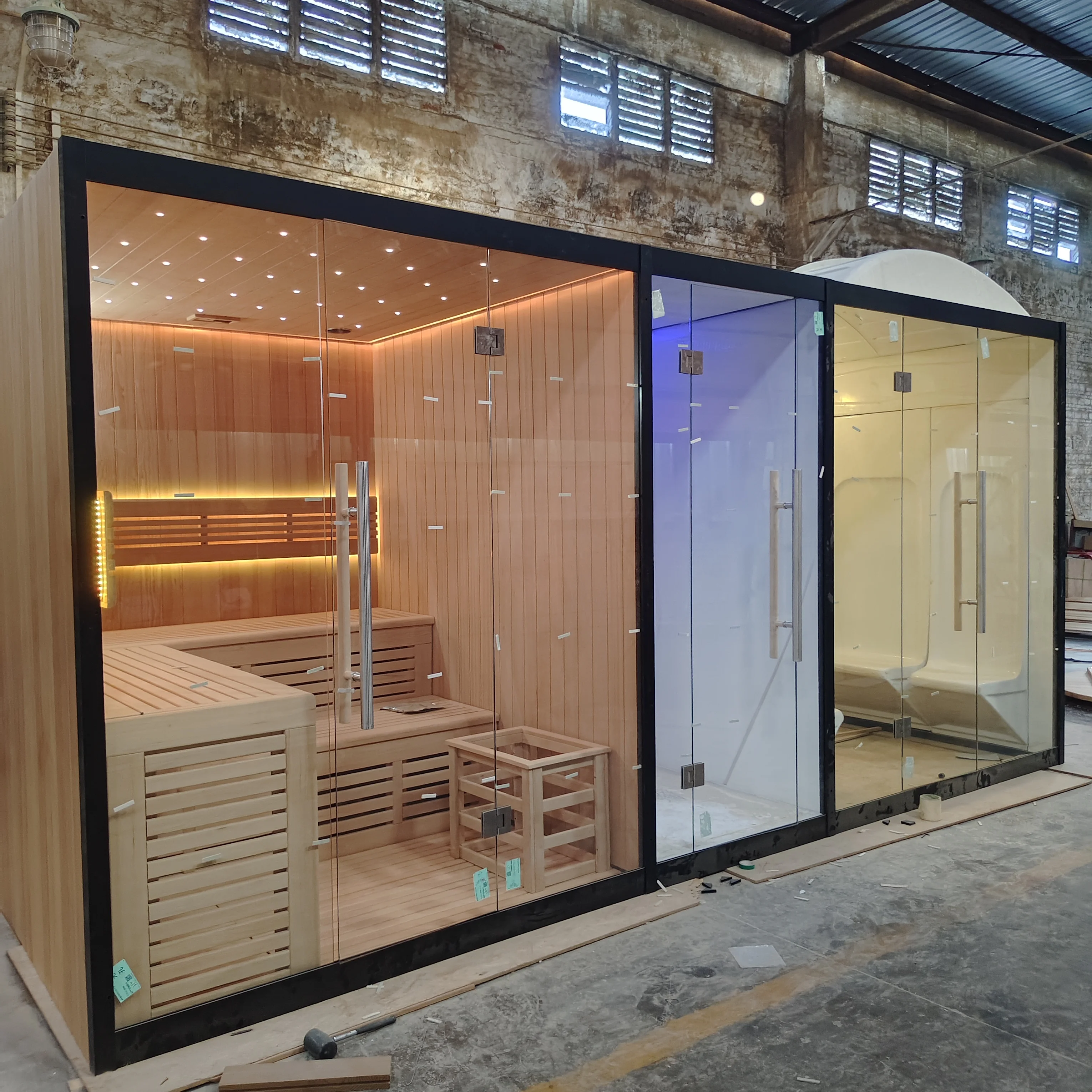 Dampfsauna im chinesischen Stil, 6–8 Personen, großer Saunaraum, nasses und trockenes Fass, Outdoor-Spa-Dusche Image