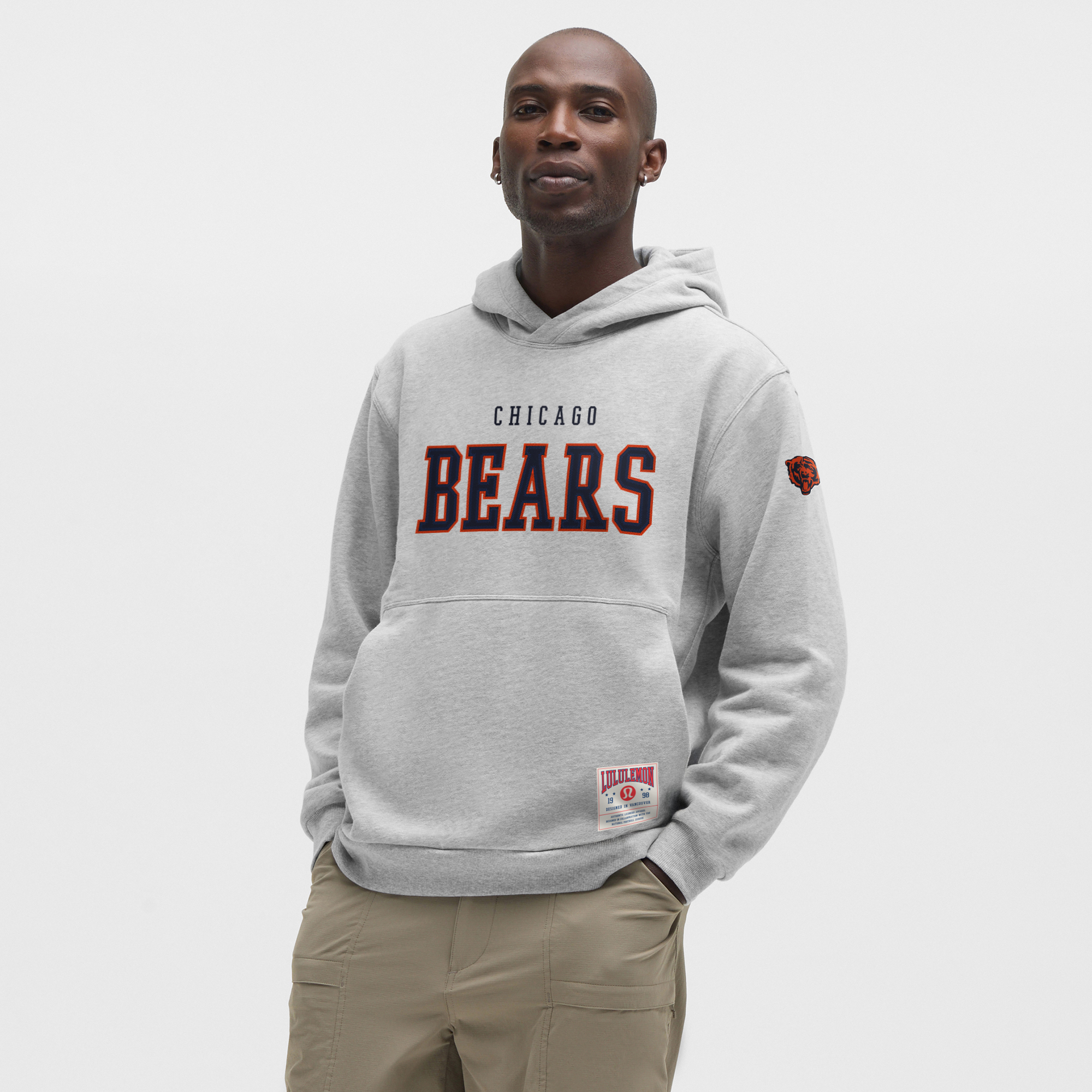 lululemon Heathered Silver Drop Chicago Bears Steady State Pullover Hoodie für Herren Image