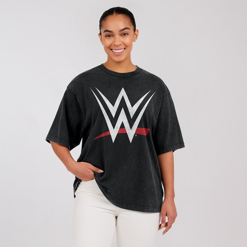 Damen-T-Shirt von WEAR by Erin Andrews mit schwarzem WWE-Logo (Boyfriend-Stil) Image