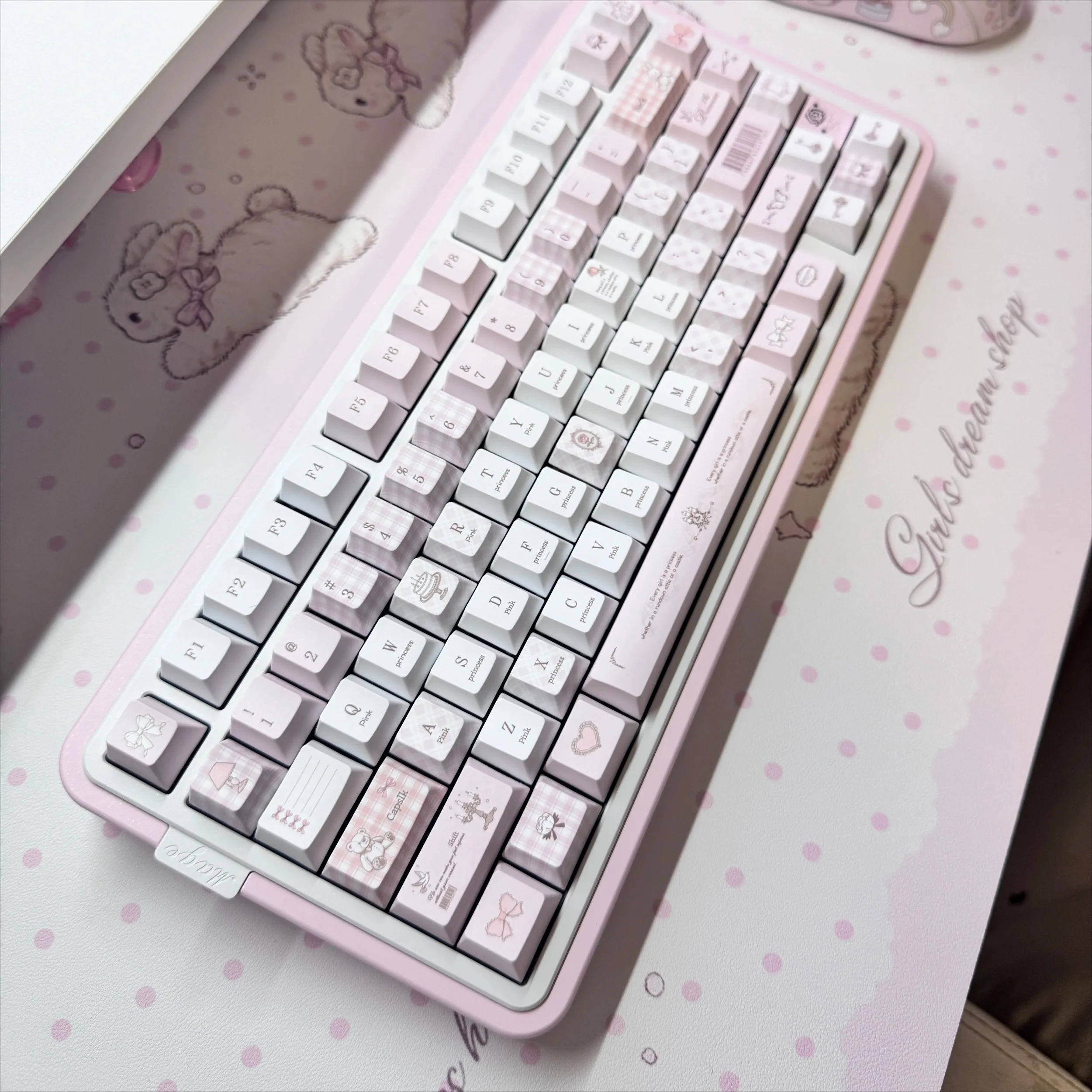 Originale rosa Tastenkappen mit 130 Tasten, PBT-Kirschprofil, minimalistische Tastaturkappen für MX Switche Alice Layout mechanische Gaming-Tastatur Image