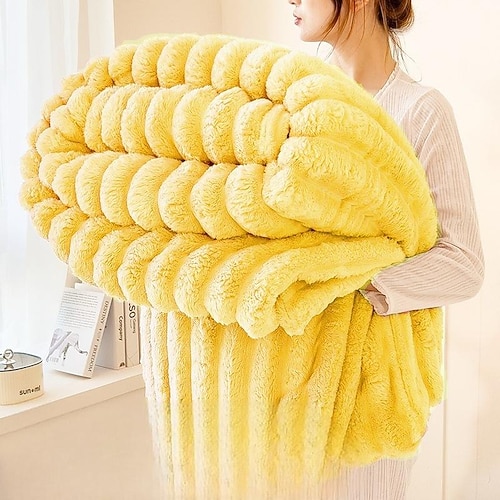 Einfarbige Luxus-Kaninchenfelldecke, dicke, warme Samtdecke aus Milchsamt für Sofa, Bett, Büro, Nickerchen, weiche, kuschelige Plüschdecke für alle Jahreszeiten. Image