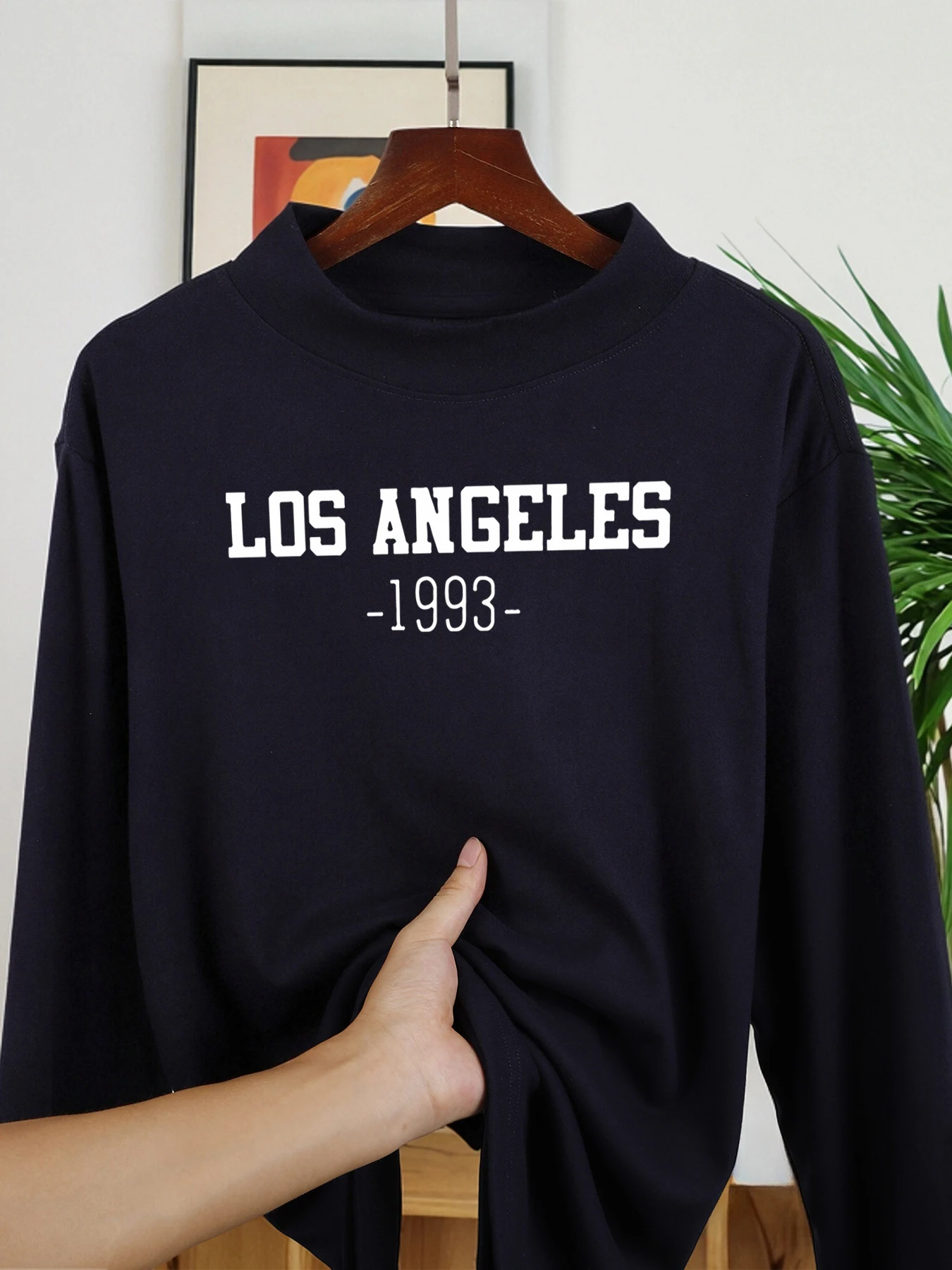 Los Angeles 1993, bedrucktes Herren-Langarmshirt, lässige Basisschicht, bequemes Stehkragen-Langarmshirt, weiche Samt-Fleece-Oberteile, passend für einen weichen Pullover Image