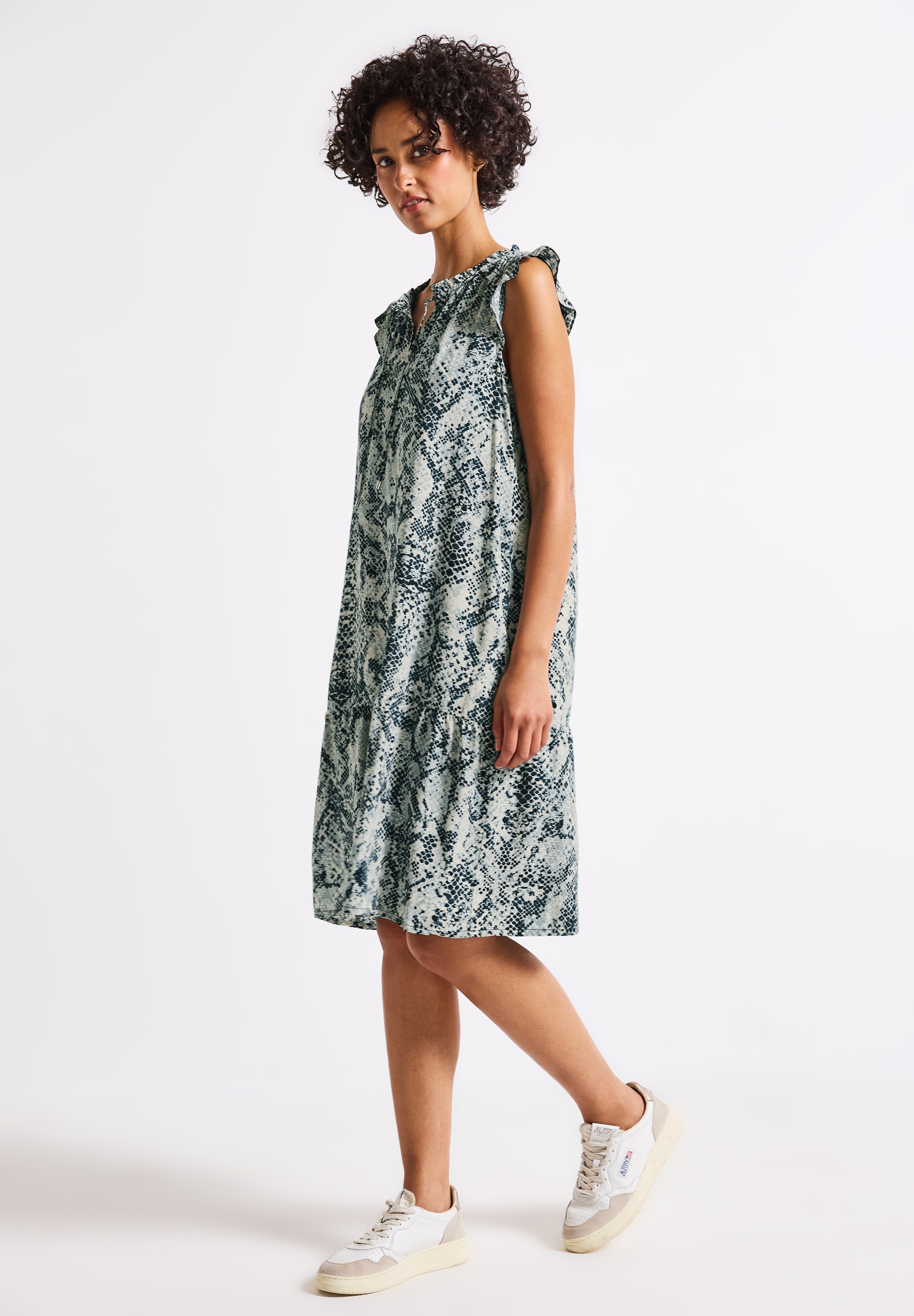 Sommerkleid STREET ONE, Damen, Gr. 40, EURO-Größen, blau (arona blau), Stoff, 100% Viskose, bedruckt, normal knielang, Rundhals, normaler Saum, Kleider Sommerkleid, mit Volant