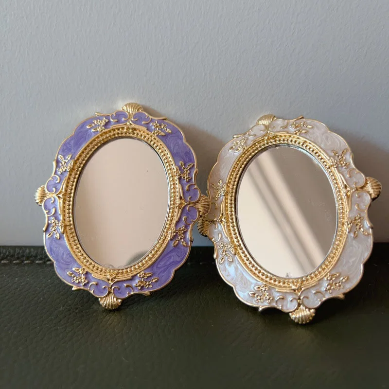 Goldener geprägter Handspiegel im Retro-europäischen Stil, tragbarer Make-up-Spiegel für Heimdekoration und Schmuckherstellungszubehör