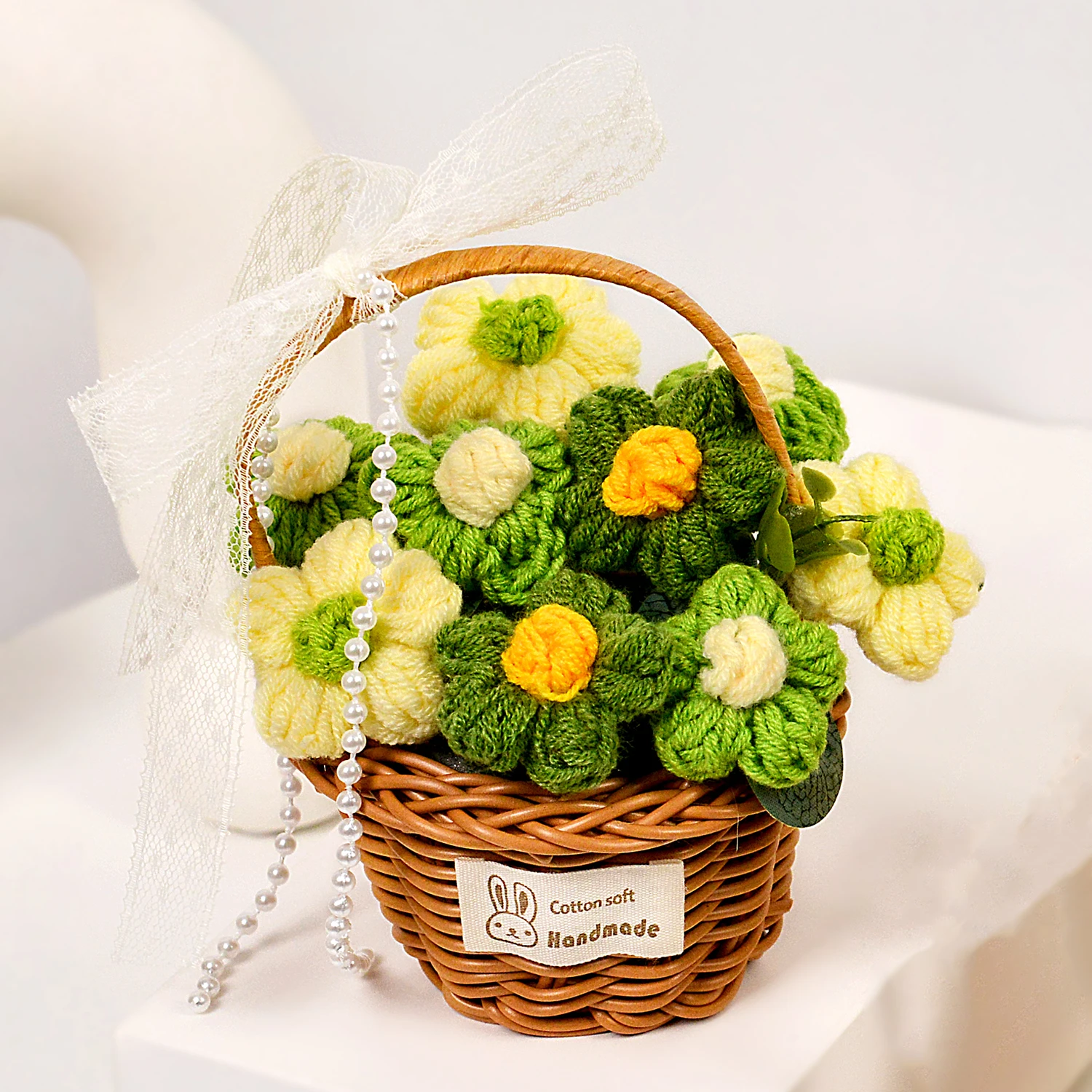 Handgefertigter gehäkelter grüner Blumenstrauß, gestrickter Gänseblümchen-Blumentopf für Geburtstag, Weihnachten, Thanksgiving, Valentinstag, Mutter, Oma Image