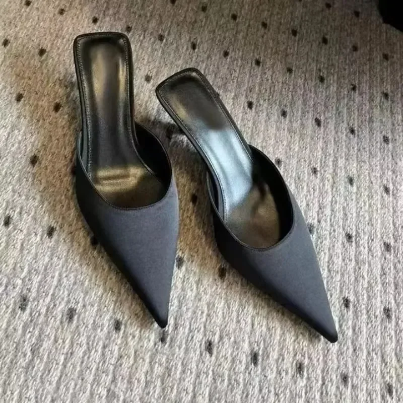 Neue Luxus Spitz Frauen Maultiere Slipper Mode Candy Farbe Damen Elegante Kleid Sandale Platz Niedrigen Ferse Slip auf Rutschen Schuhe