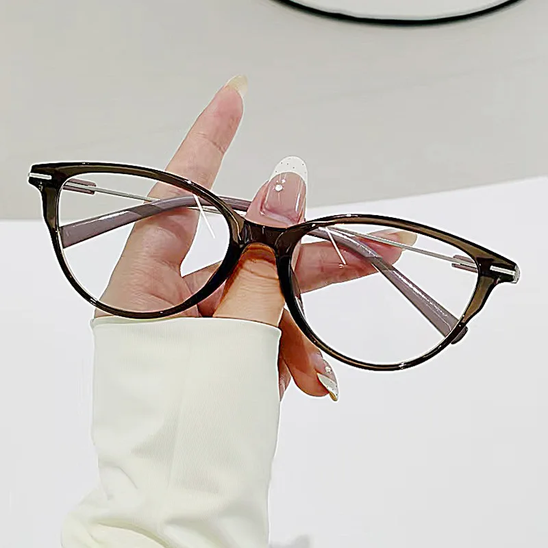 2025 neue Mann Frau Lesebrille Cat Eye Mode Vielseitige Retro Leser Braun Unisex Antiblulet, Gläser Hohe Qualität Ey Image