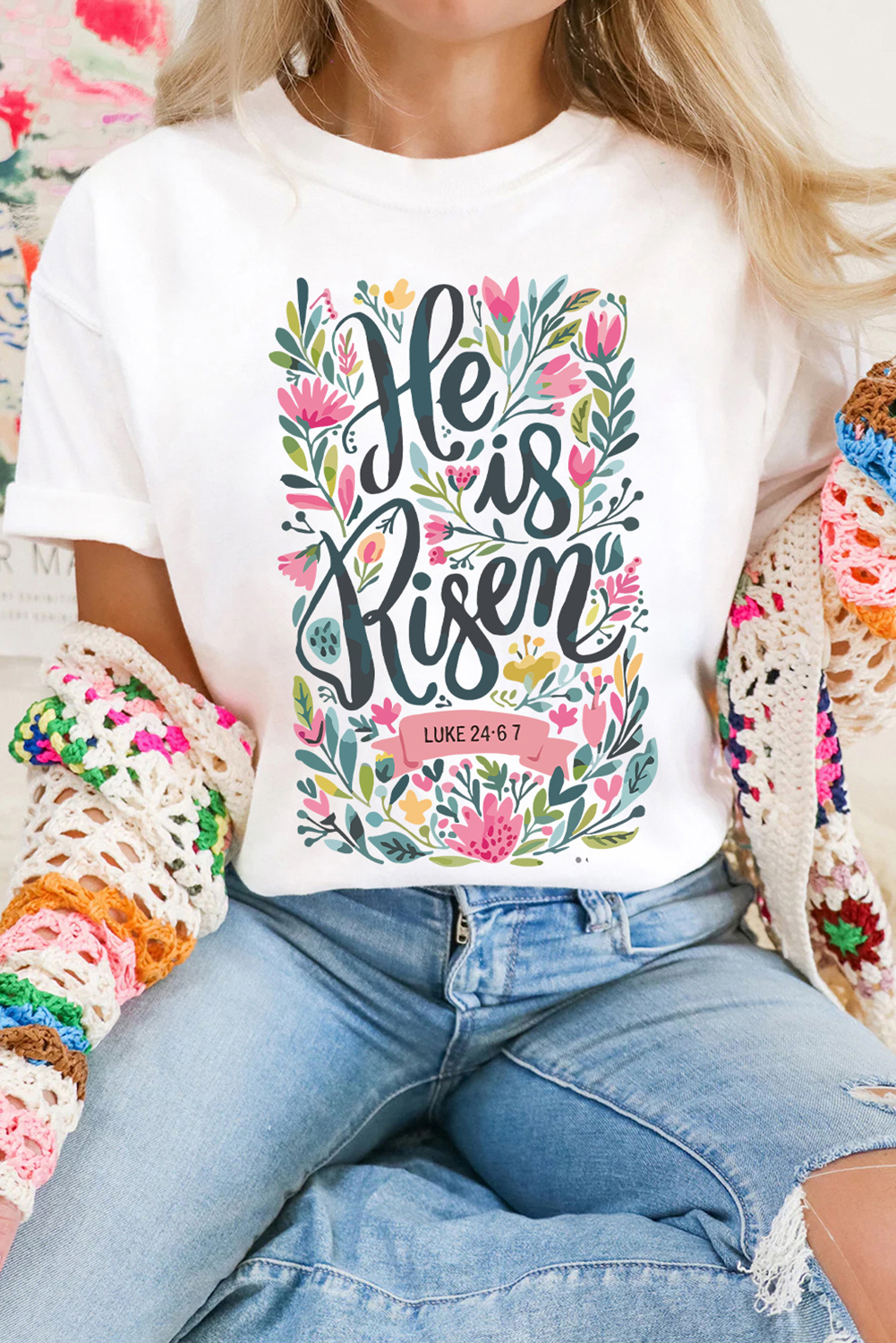 Florales He Is Risen Ostern T-Shirt Image