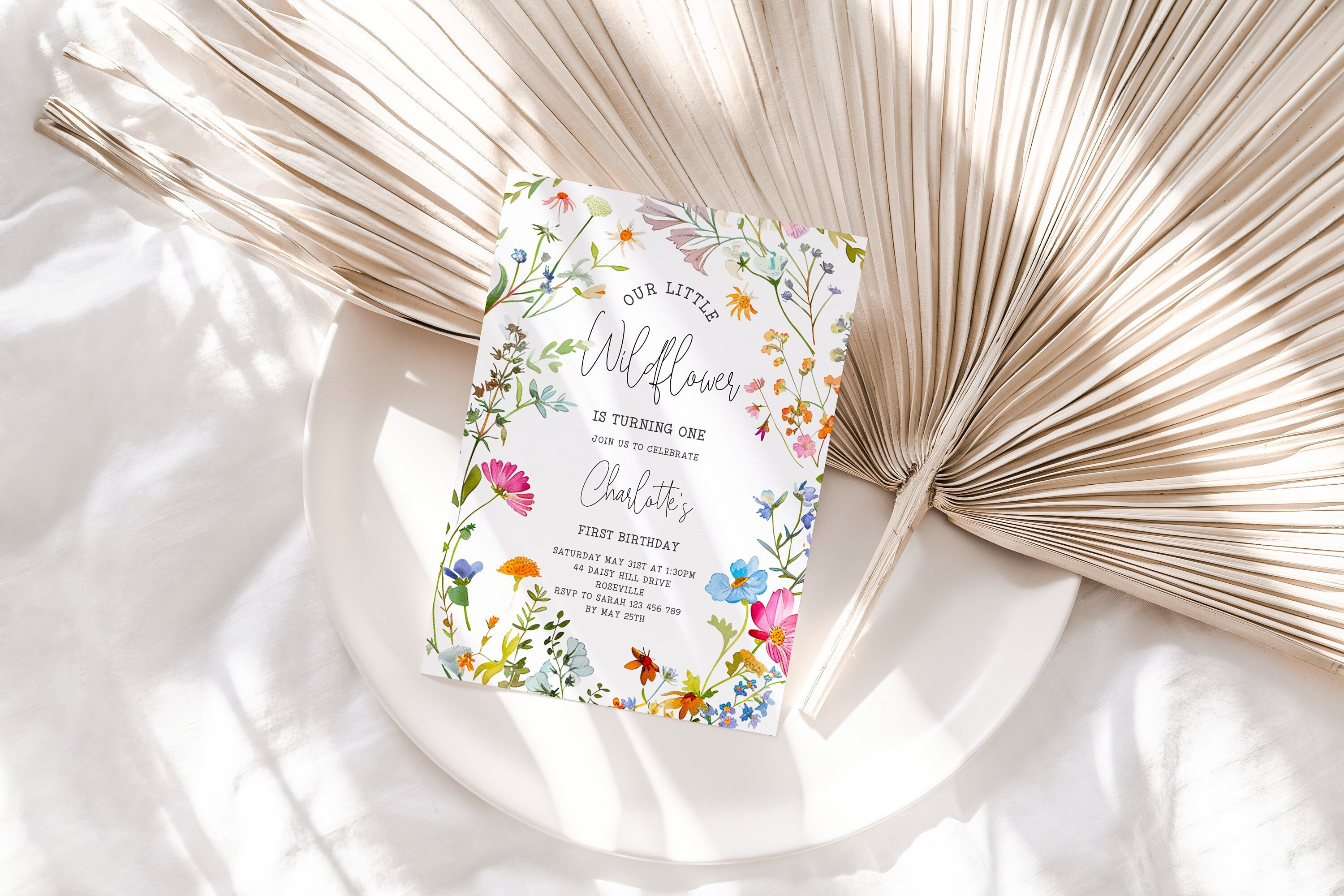 Invito modificabile per il 1o compleanno con fiori di campo, invito di compleanno con piccoli fiori di campo, invito floreale stampabile