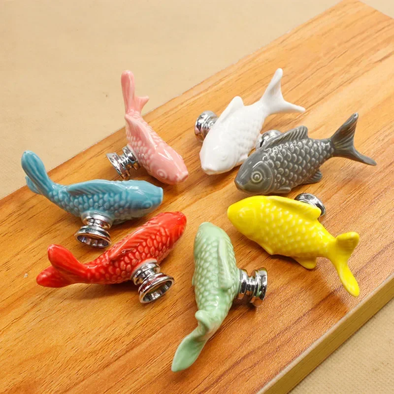 2 stücke Keramik Griff Sieben Farbe Einzigen Loch Griff Gras Fisch Kleiderschrank Schrank Schublade Schuh Schrank Europäischen-stil hand-in-hand
