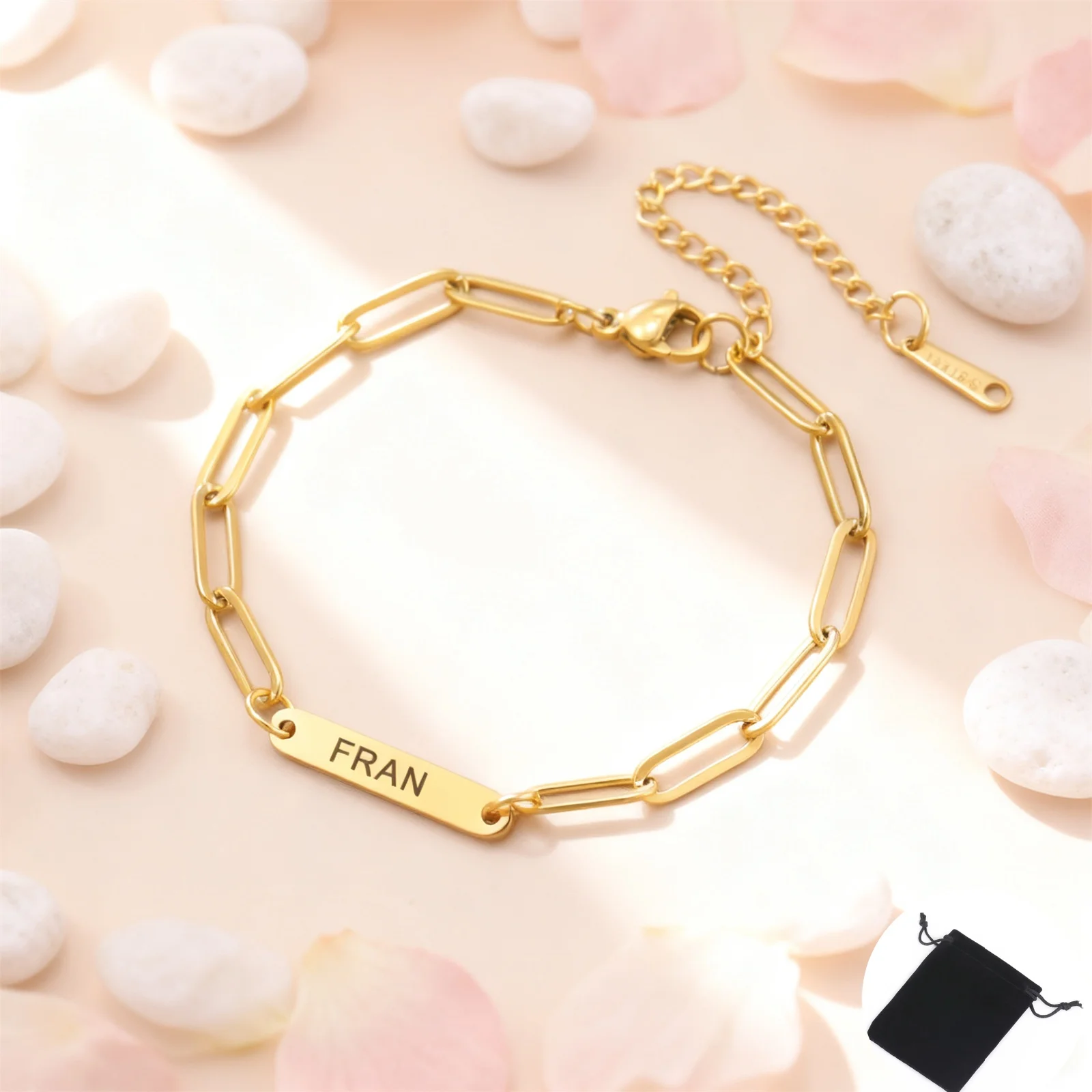 Maßgeschneidertes Mini-Namensschild-Armband aus Edelstahl, Büroklammerkette, Büroklammer-Kettenarmband, minimalistischer Charm-Schmuck, Geschenk Image