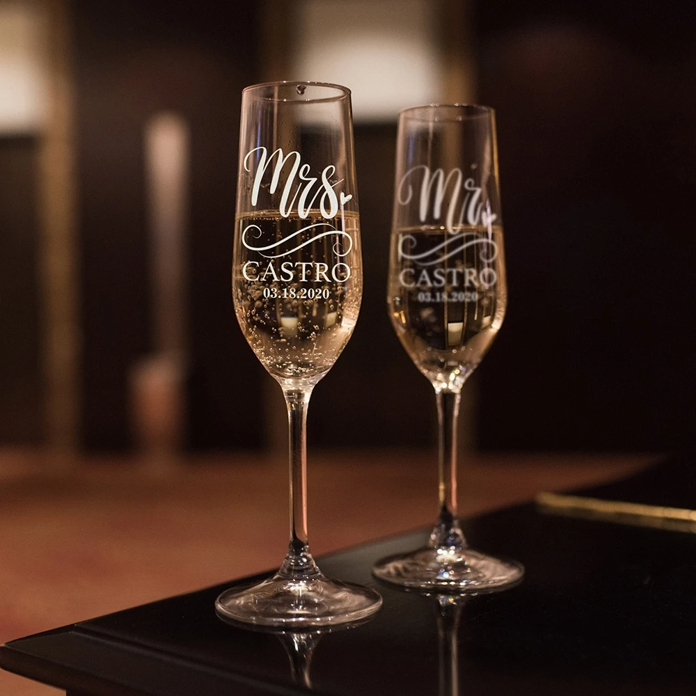 2 pezzi/set flauti champagne personalizzati Mr e Mrs, bicchieri personalizzati con nome sposa e sposo per toast di nozze, regalo per addio al nubilato