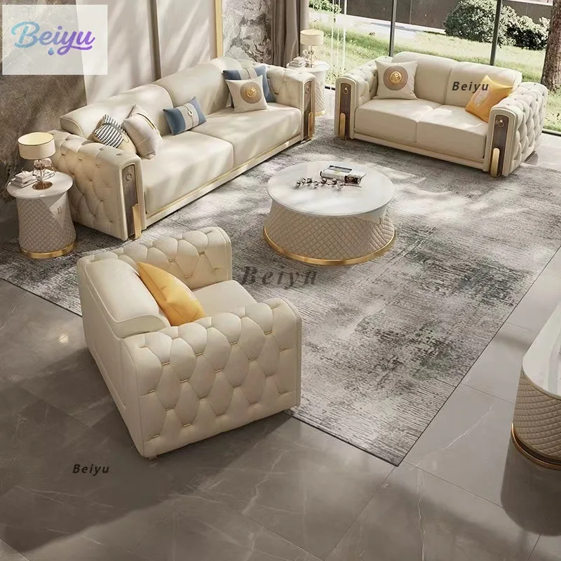 Italienisches leichtes Luxus-Ledersofa für große und kleine Wohnungsvilla, Wohnzimmer, amerikanisches High-End-Designer-Postmodernes Ledersofa