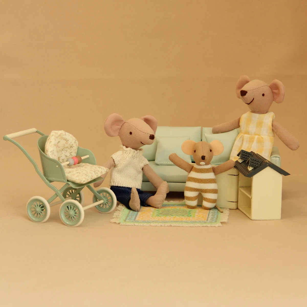 Jouet de meubles simulés 1:12, poussette de bébé en fer avec petite souris, adapté à la décoration de meubles de maison de poupée Bjd Ob11