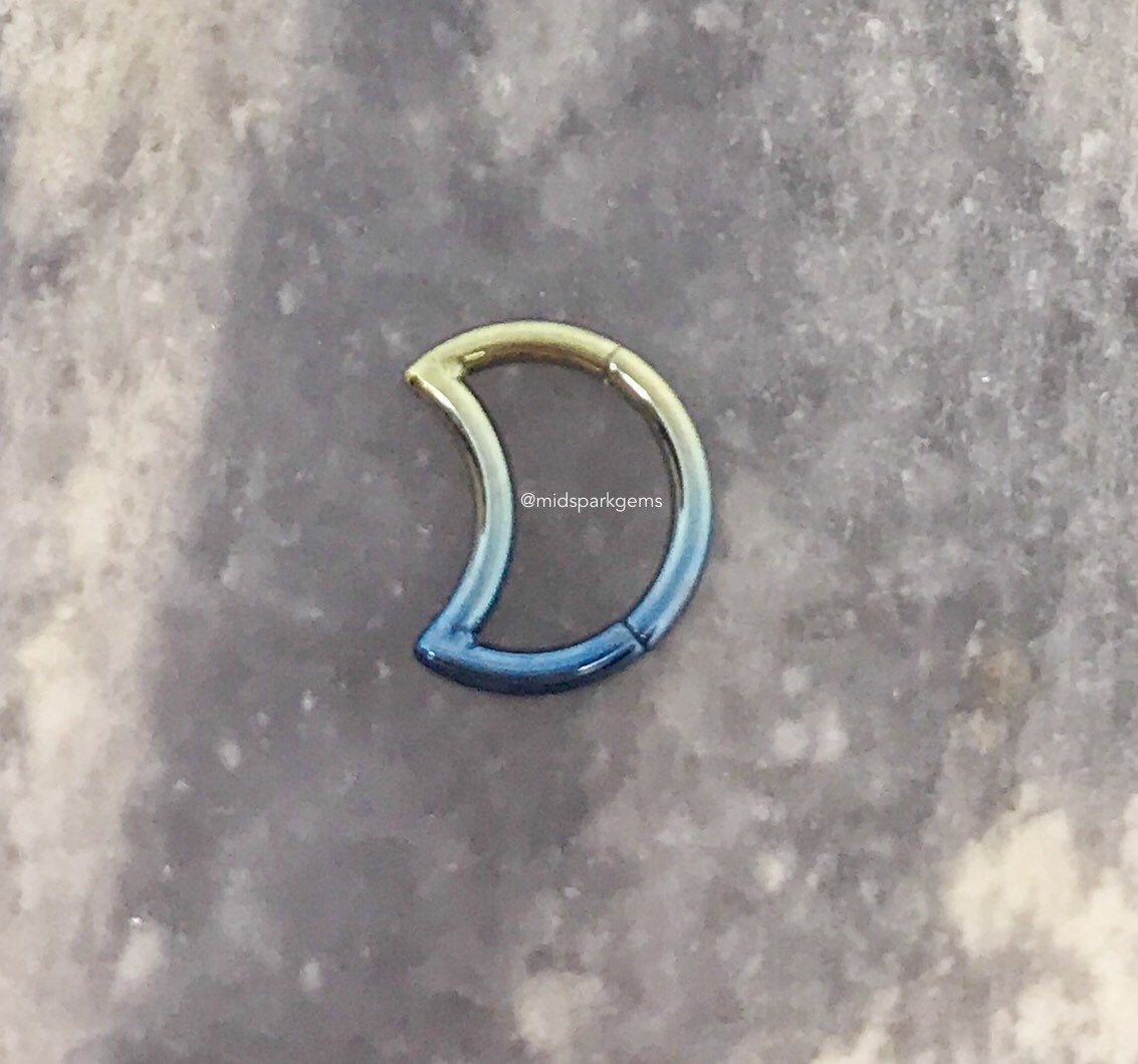 ORO BLU - Anello a segmento incernierato a mezzaluna da 8 mm o 10 mm, 16 g - Clicker in titanio anodizzato ASTM F136 - Anello per setto o cerchio per