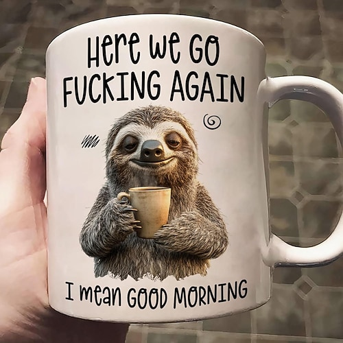 Lustige Geschenktasse – schon wieder! Ich meine natürlich „Guten Morgen!" Keramik-Kaffeebecher fürs Büro oder Zuhause – ein humorvolles Geschenk für Freunde und Kollegen. Image
