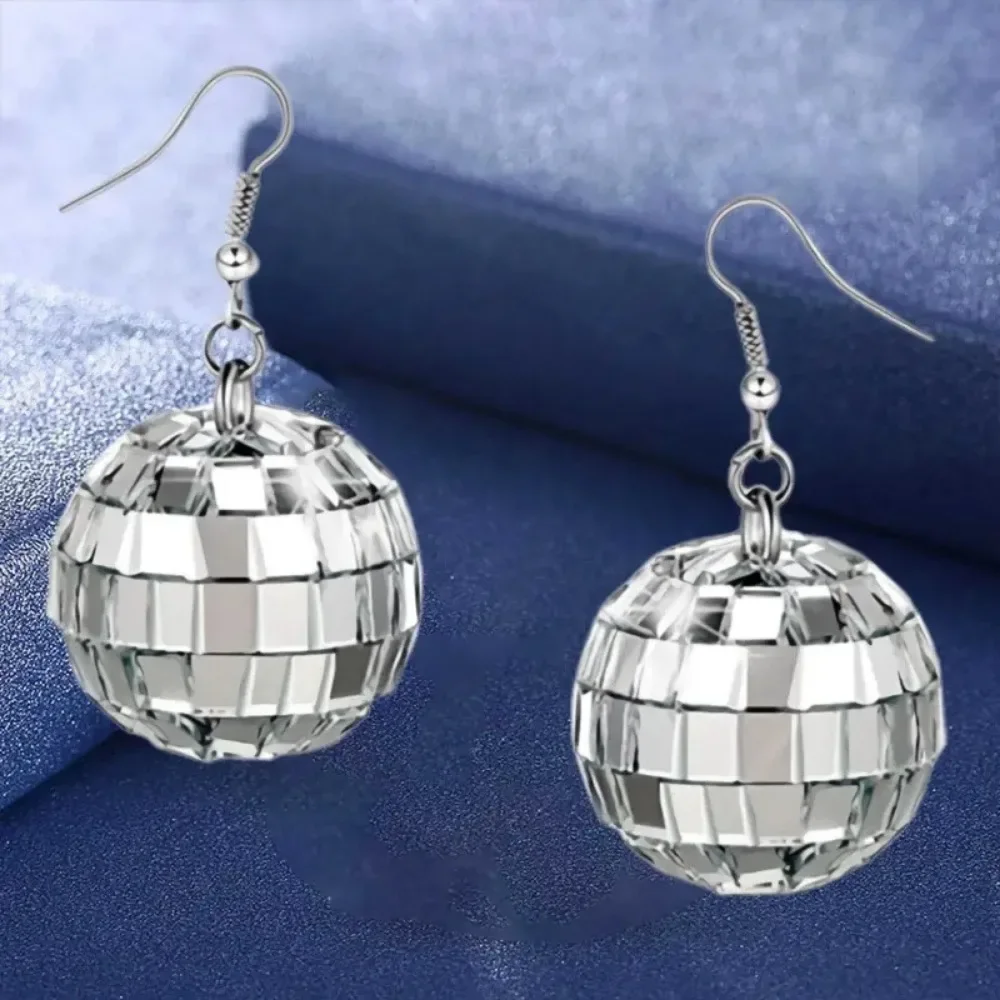Stilvolle Retro-Ohrringe mit Disco-Kugel-Anhänger – exquisiter, kreativer, Festival-Party-Geschenkschmuck Image