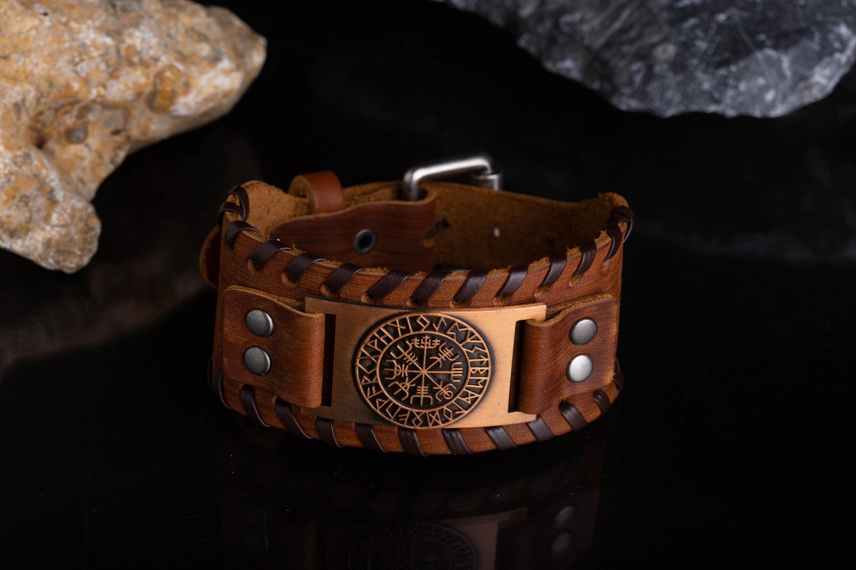 Bracciale in pelle Vegvisir, polsino in pelle nordico, bracciale runico, bracciale celtico da uomo, mitologia norrena, accessori vichinghi, regalo bon