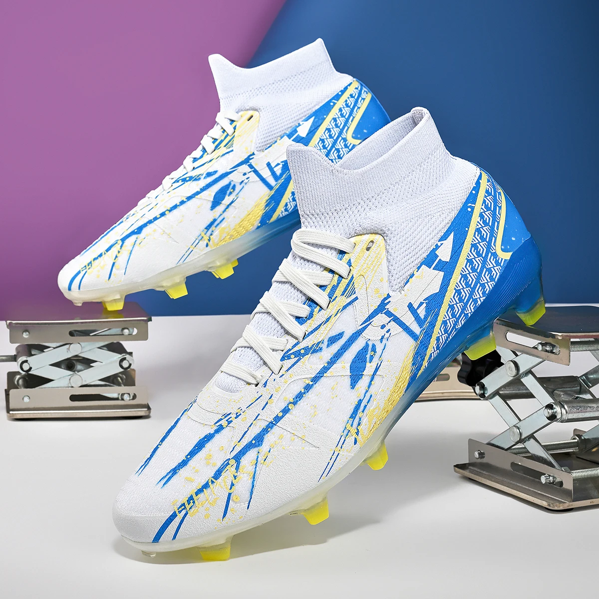 Neue Männer Fußball Stiefel Spiel Komfortable Professionelle Non-Slip TF/FG Fußball Schuhe Jungen Ankle Sneakers Sport Schuhe unisex