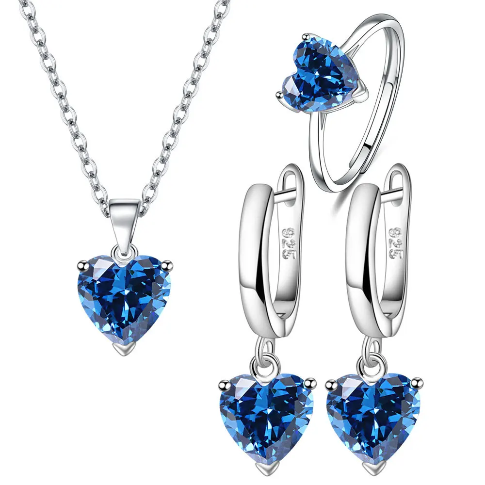 Set di gioielli in argento sterling 925 per le donne Anello con zirconi a forma di cuore Orecchini Collana da sposa Elegante Natale