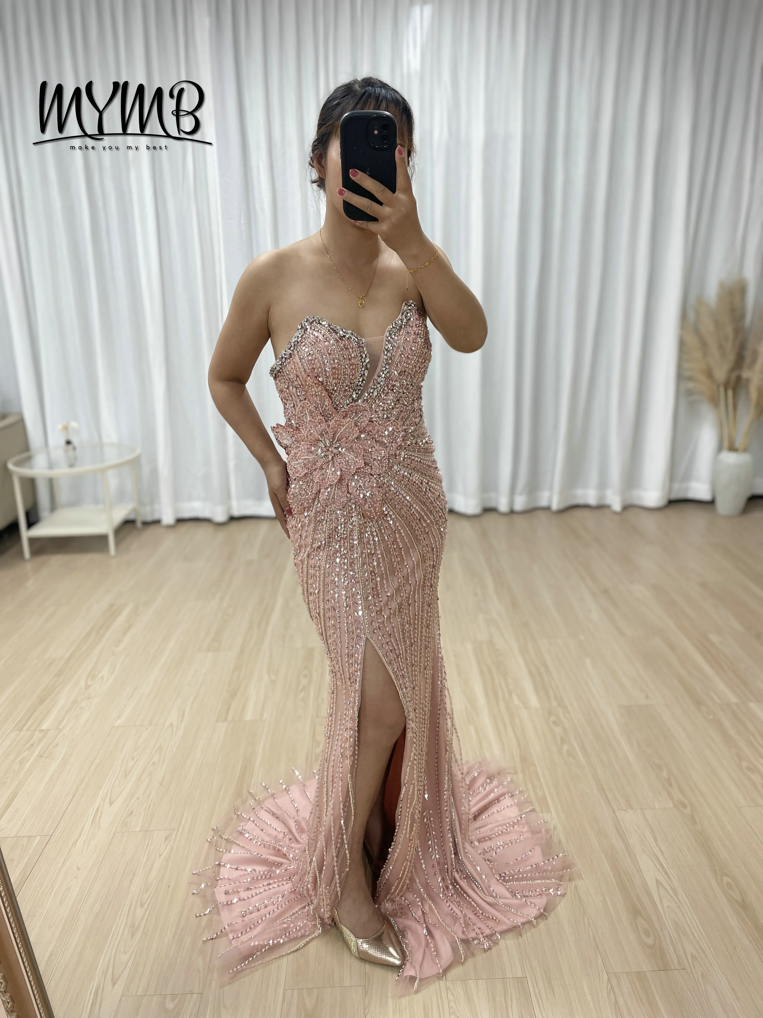 MYMB Romantisches rosa Meerjungfrau-Abendkleid mit Kristallperlen, florale Applikation an der Taille, sexy, hochgeschlitztes Design für formelle Anlässe MB40405