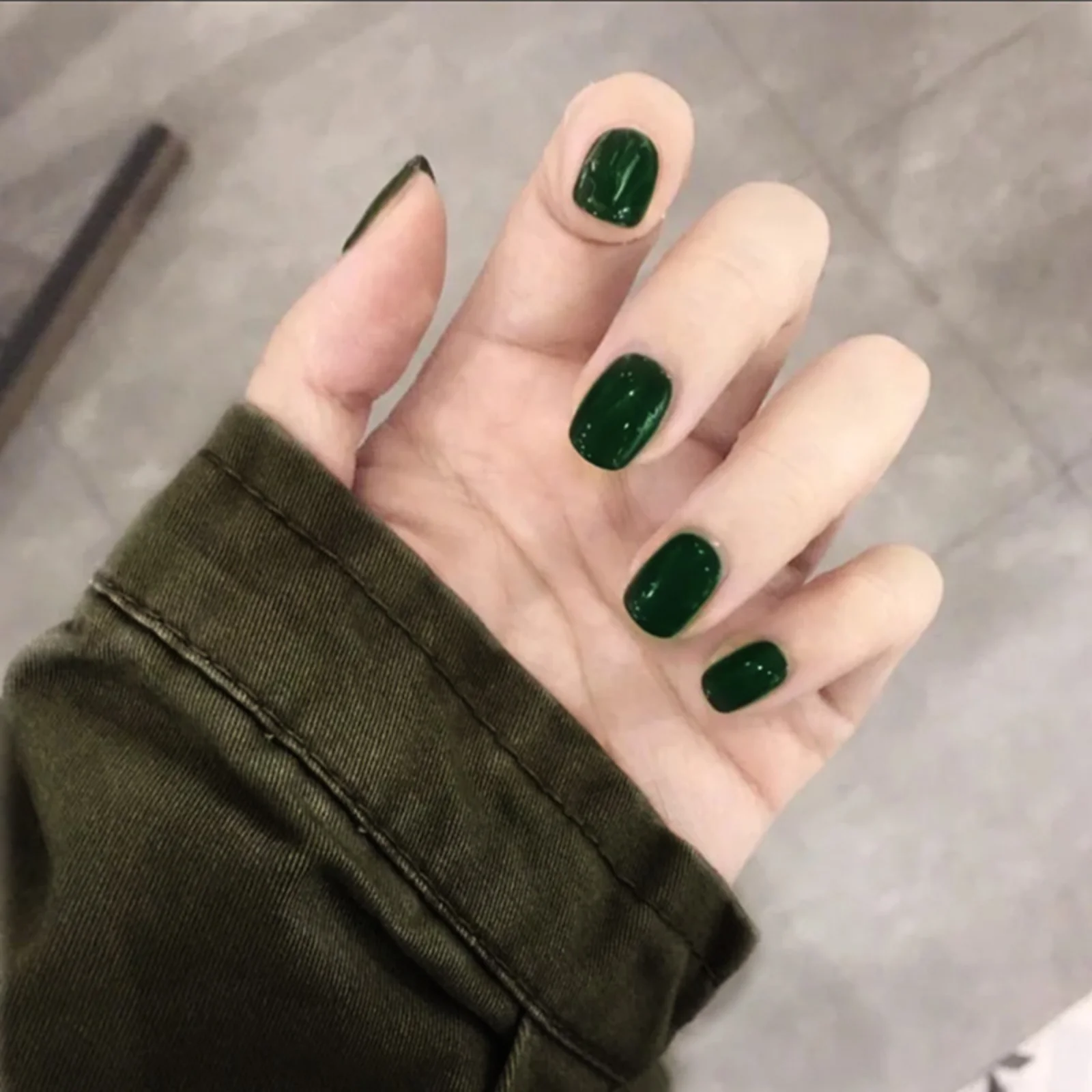 Kurze und dünne Verschleiß nägel Image