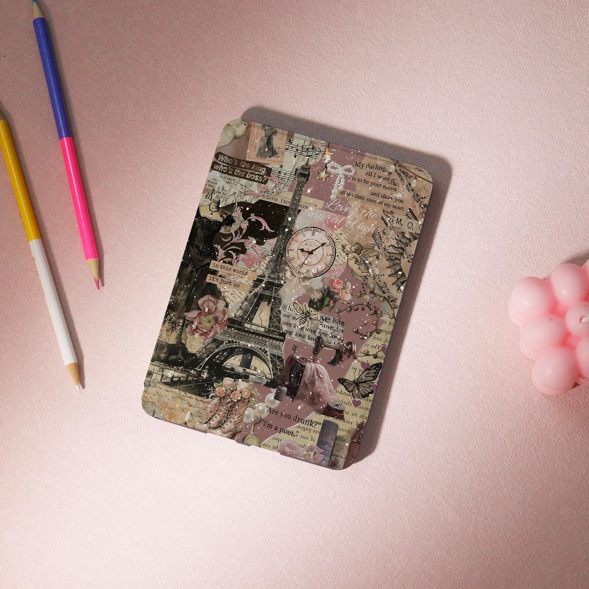Custodia Kindle con tema collage di Parigi e cinturino da polso, custodia Kindle Colorsoft 2024, custodia Paperwhite 12th da 7 pollici, custodia Kobo