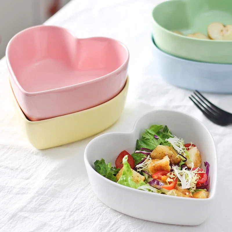 Ciotola a forma di cuore Cuore d'amore Ciotola per uova al vapore in ceramica Piatto per insalata da dessert color caramello Piatto da frutta per torta da 7 pollici Stoviglie da cucina
