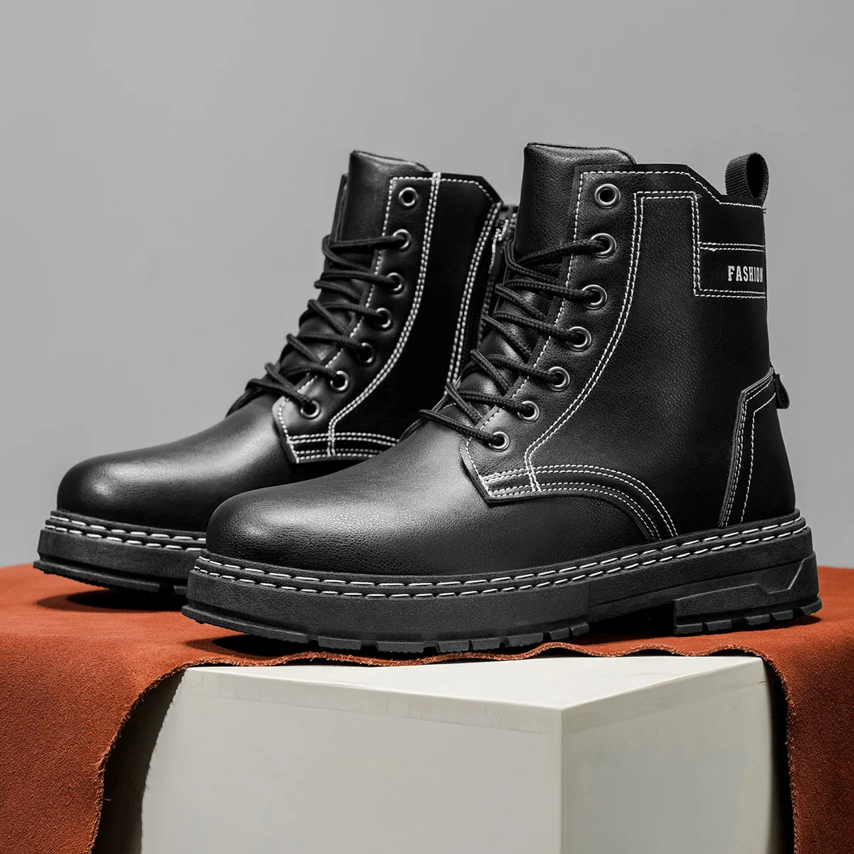 Mit Fleece gefütterte und verdickte warme taktische Herrenstiefel, Herrenschuhe, lässige Sportschuhe, Stiefel. Modischer neuer Stil, elegant wir