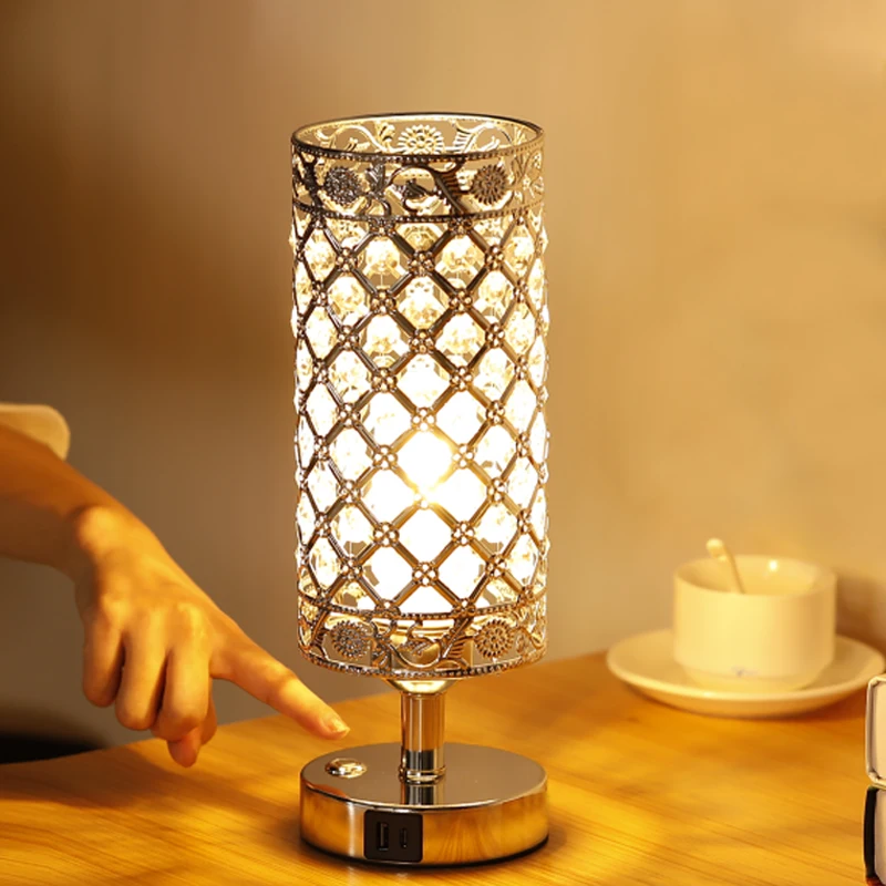 Dimmbare Stehlampe mit Kristallschirm, Touch-Tischlampe, 4000mAh Akku, LED, USB C+A Ladeanschluss, Nachttisch-Raumdekor Stehleuchte