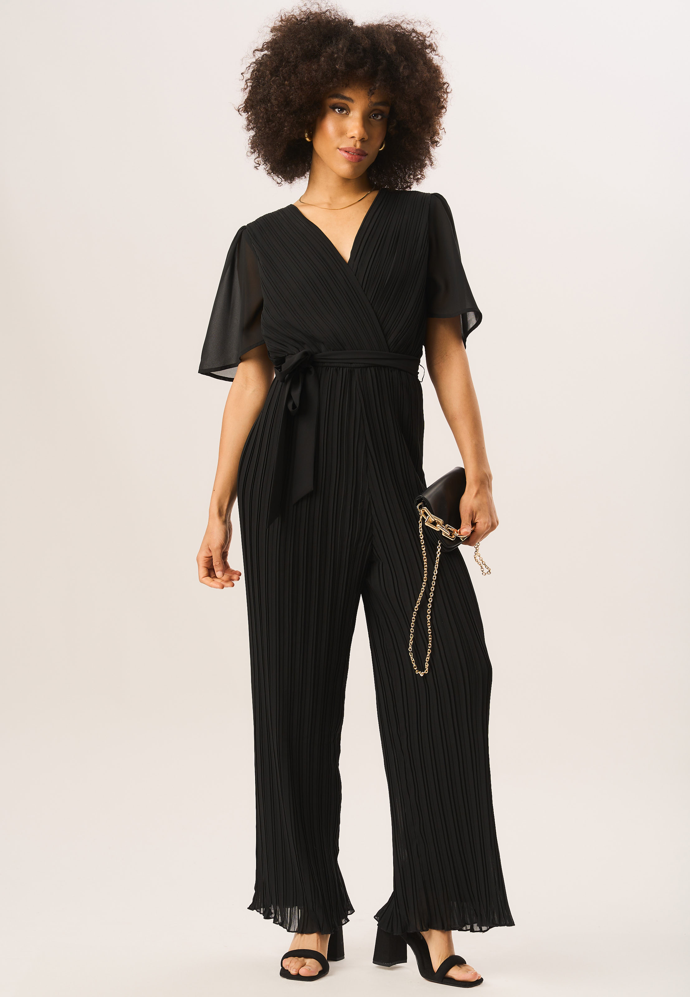 Jumpsuit mit Engelsärmeln und plissiertem Gürtel Image