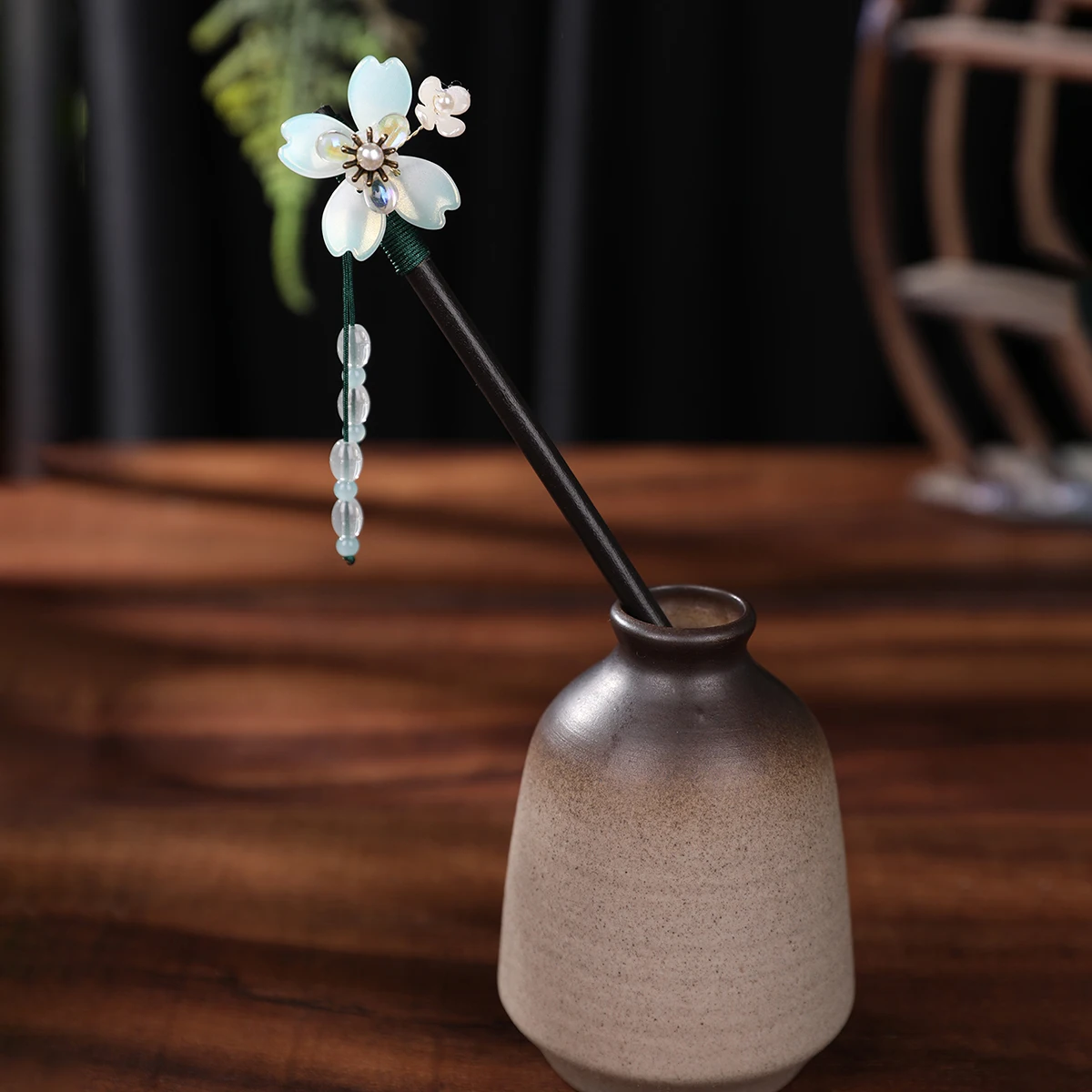 Antike Holzhaarnadel, schillernde Blütenblatt-Perlenketten-Quasten-Haarnadel, Hanfu-Accessoires, klassischer Haarschmuck, feenhaftes Mädchen-Fotoshooting-Haar-Accessoire