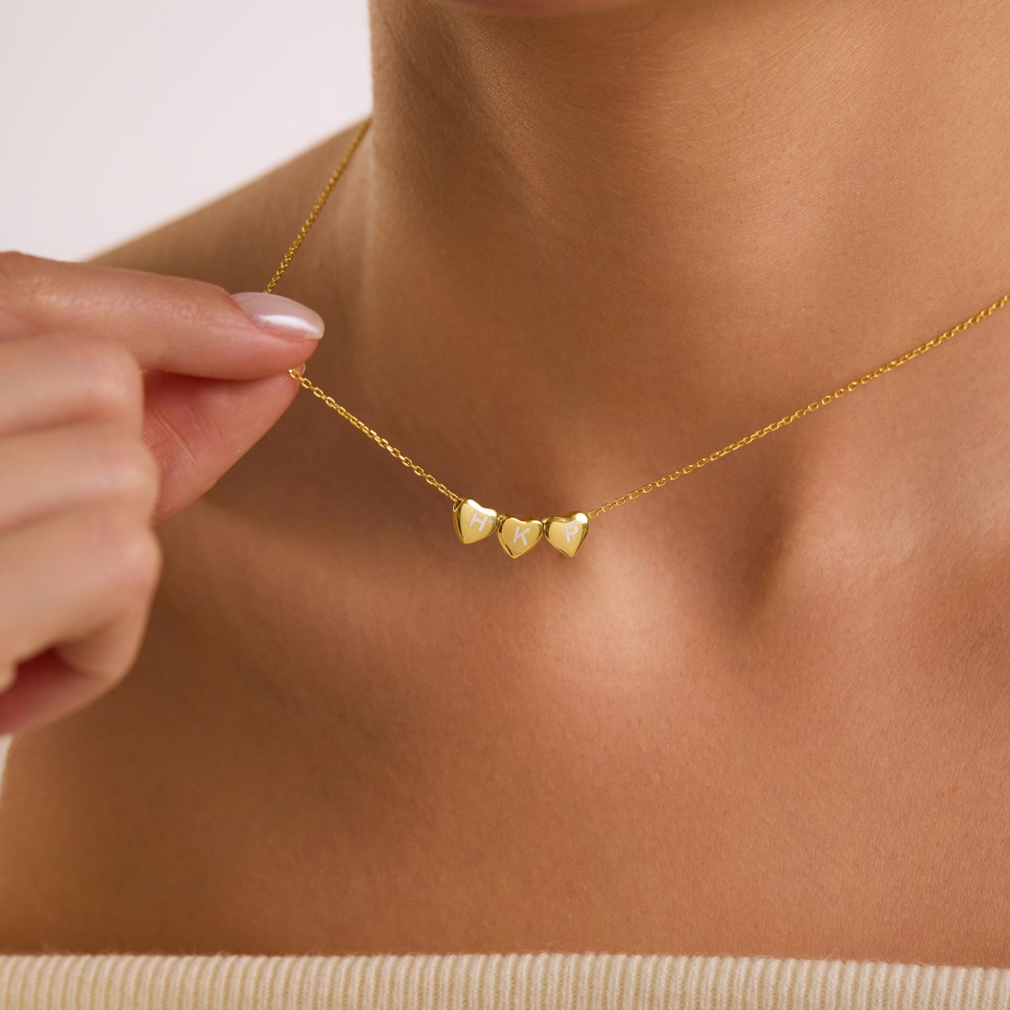 Delicata collana con ciondolo a forma di cuore con iniziale 3D, collana con ciondolo a forma di cuore, collana minimalista a forma di cuore, collana d