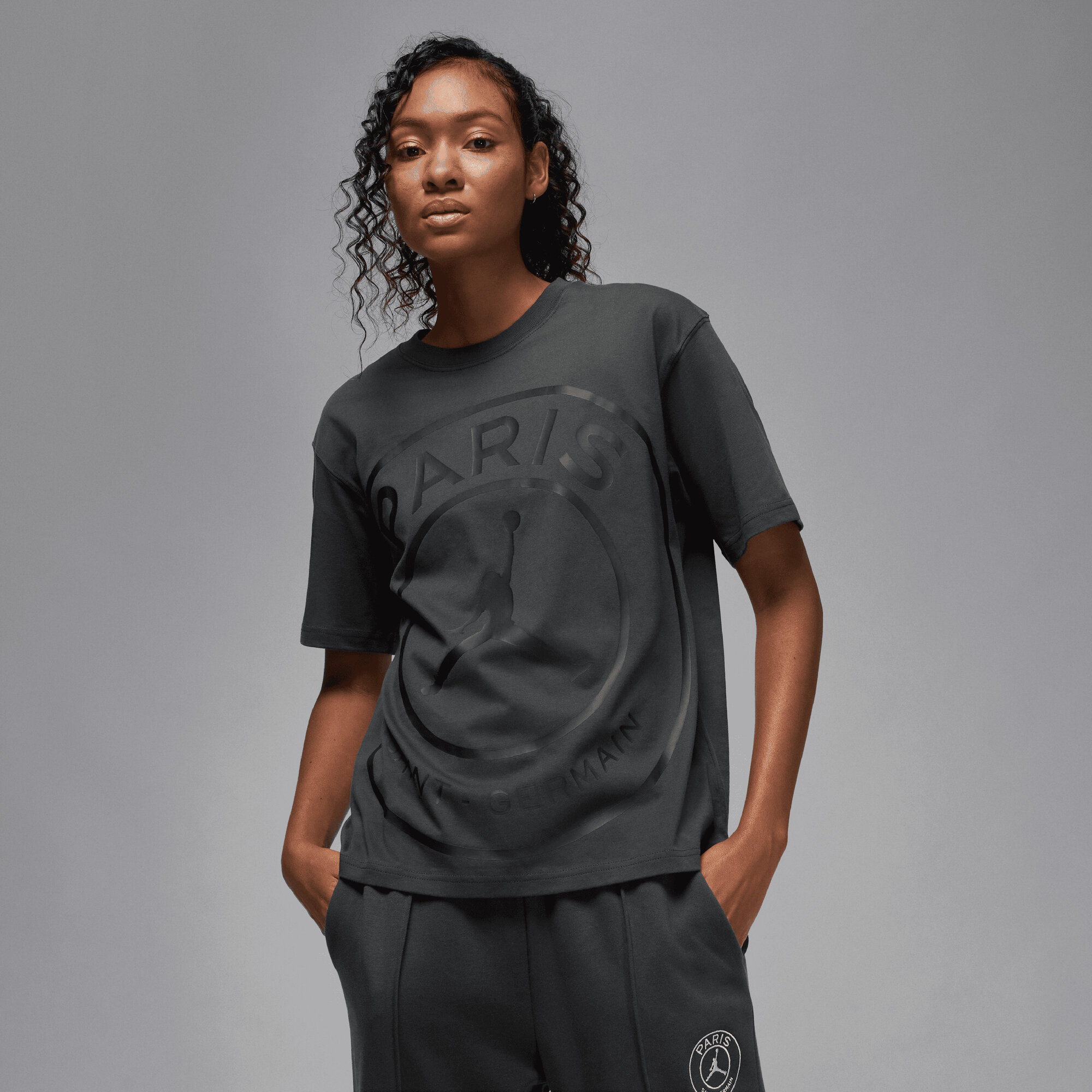 PSG Jordan Crest Grafik T-Shirt - Anthrazit - Damen Image