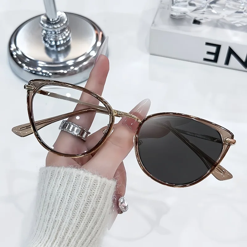 1-teilige Retro-Brille mit Metallrahmen im Retro-Katzenaugen-Stil mit lichtempfindlichen Gläsern, Unisex-Modeaccessoire Image