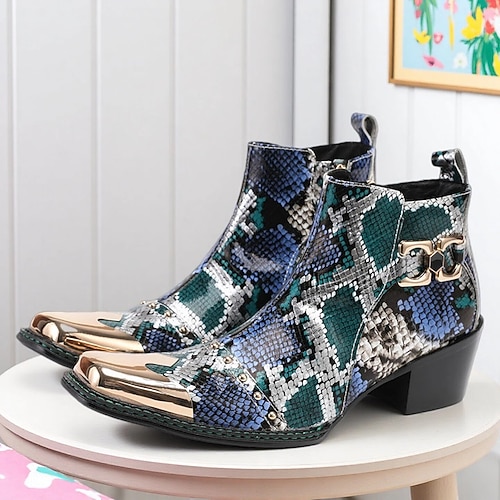 Grüne Herren-Lederstiefel mit Schlangenmuster und silbernen Schnallen – ein markantes und modisches Design für stilbewusste Männer, perfekt für Abendveranstaltungen und Partys. Image