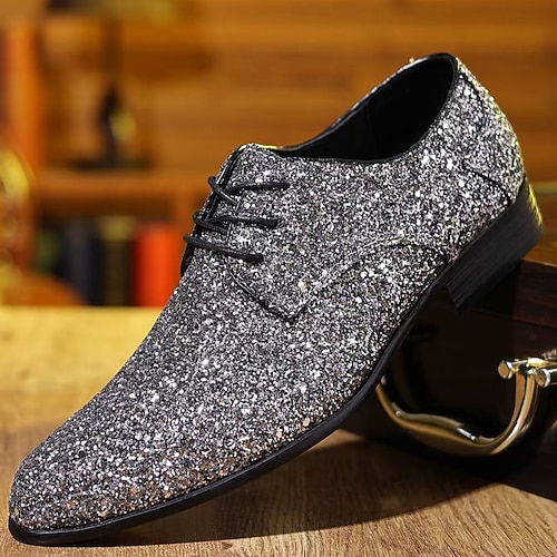 Glitzernde Herrenschuhe – goldfarben, formelles und elegantes Design, perfekt für besondere Anlässe und Abendveranstaltungen Image