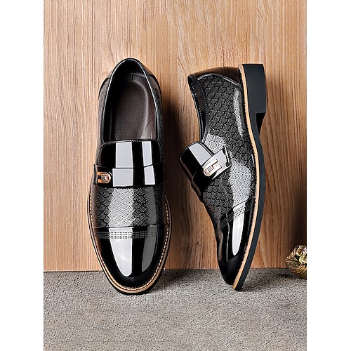 Braune Herren-Loafer mit Krokodilmuster zum Hineinschlüpfen – Luxus und Komfort für Geschäftstreffen, formelle Anlässe, Freizeitaktivitäten und Hochzeiten. Image