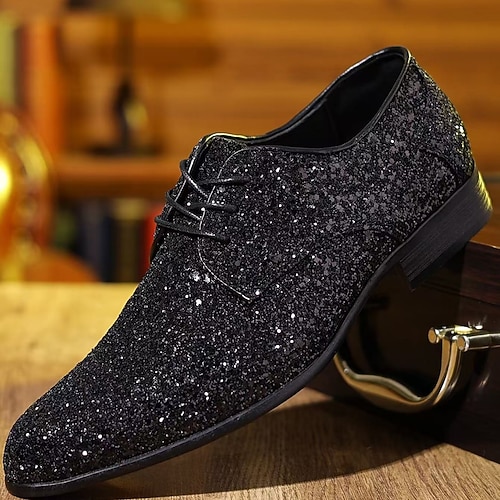 Glitzernde Herrenschuhe – goldfarben, formelles und elegantes Design, perfekt für besondere Anlässe und Abendveranstaltungen Image