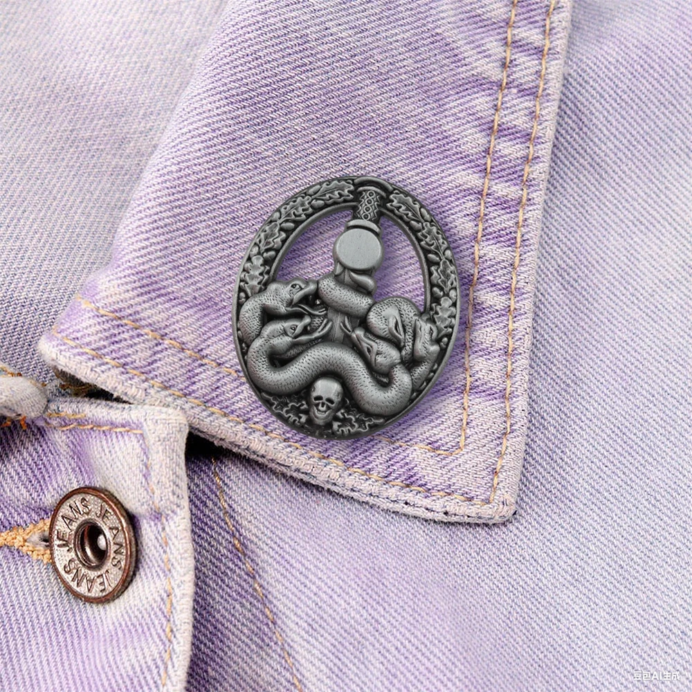 Deutsche Anti-Touren-Medaille, ausländische Gedenkmedaille, Hydra Medusa-Brosche, Totenkopf-Abzeichen, Geschenke, Kleidung, Taschen, Hüte, Accessoires Image