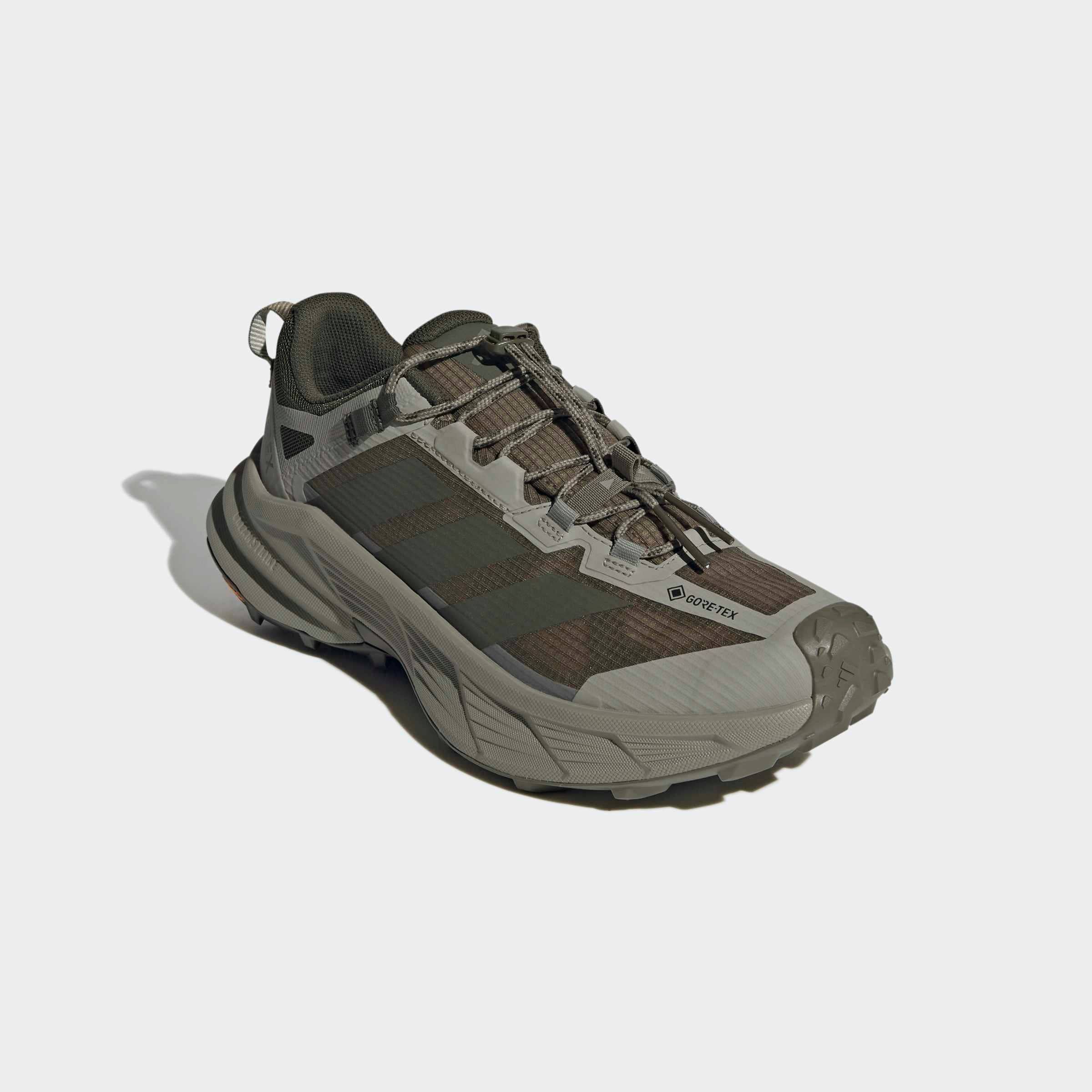 Wanderschuh ADIDAS TERREX "TERREX FREEHIKER SL GORE-TEX", Damen, Gr. 44, olive strata, night cargo, silber pebble, Textil, Schuhe Wanderschuh