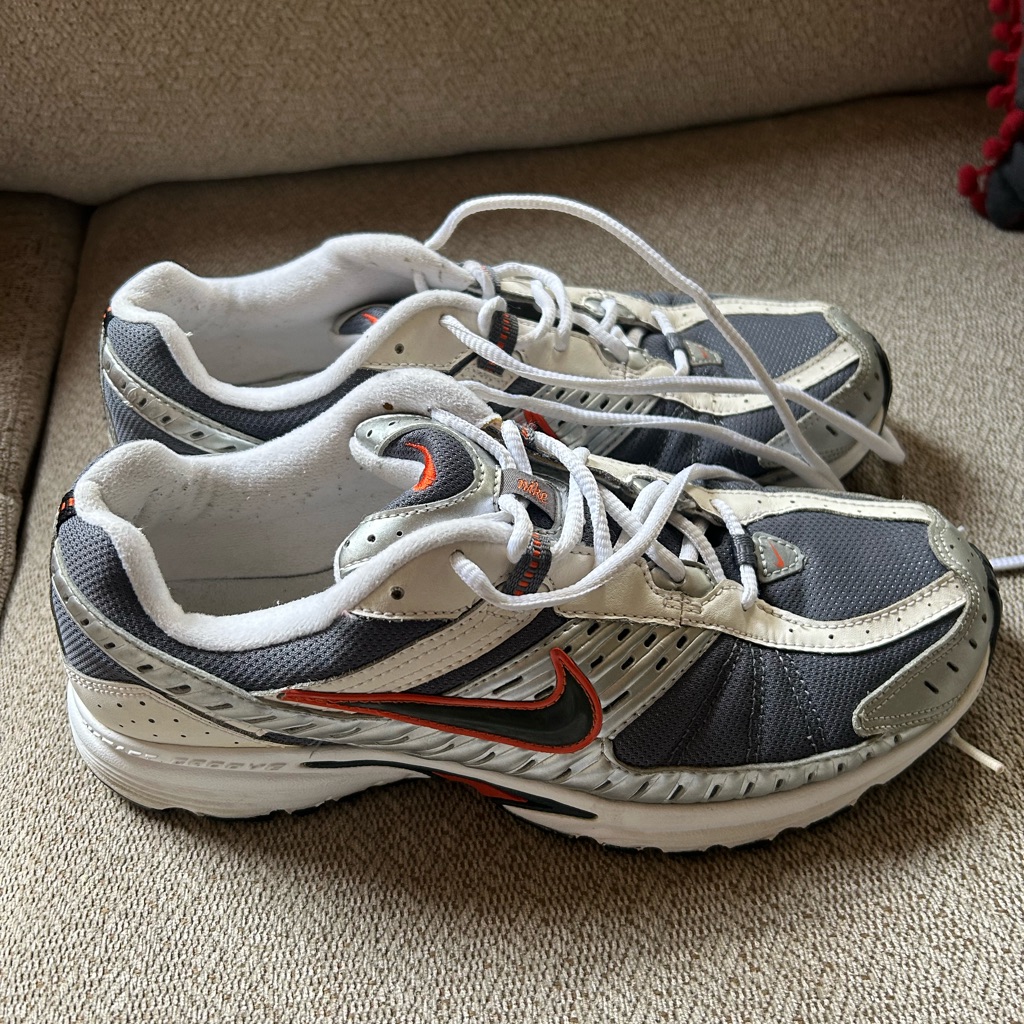 Nike Shoes | Y2k Nike Dart White & Gray & Silver Sneakers Mens 11.5 Running Shoes Looks Good! | Color: Gray/White | Size: 11.5