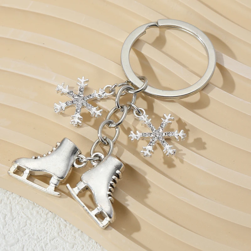Mode Legierung Schlüsselanhänger Skate Schuhe Schneeflocke Winter Schlüssel Ringe Für Frauen Männer Freundschaft Geschenk Handtasche Dekoration Handgemachten Schmuck