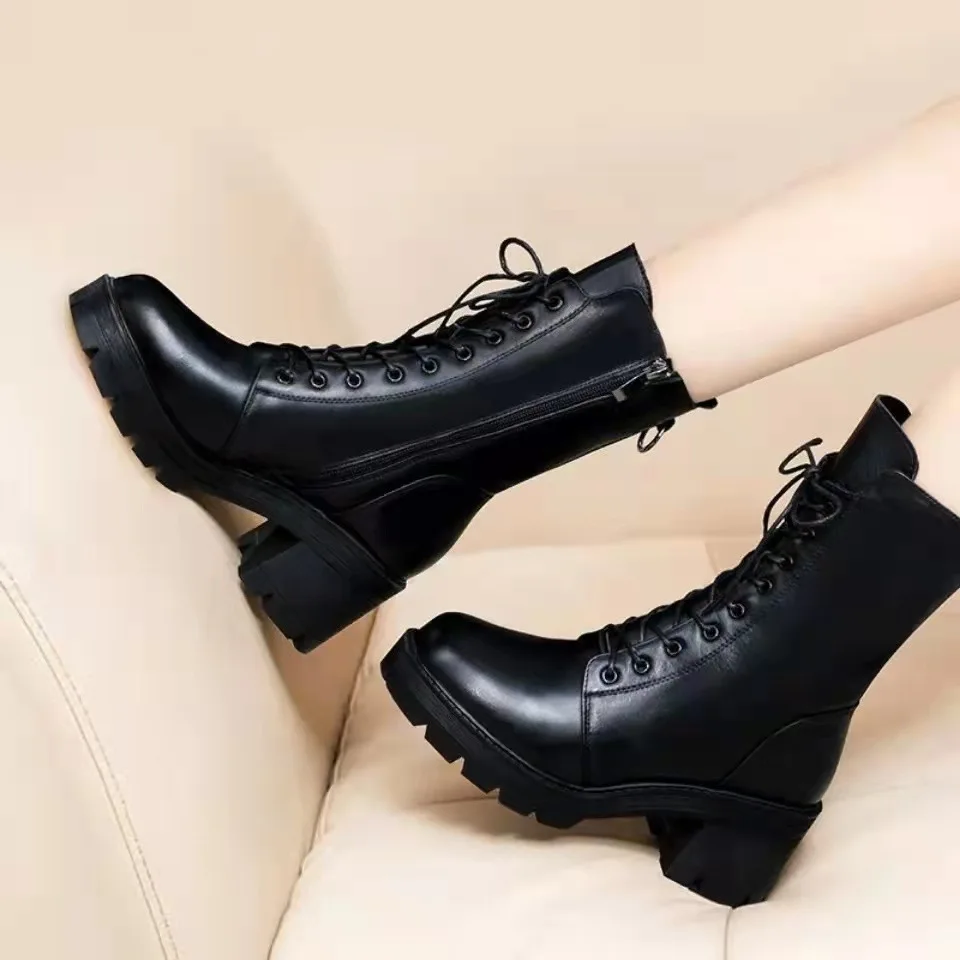2025 herbst und Winter Neue Ma Stiefel Weibliche Britische Mid-rohr Stiefel Koreanische Kurze Stiefel Flut Flache Weibliche leder Stiefel Frauen Schuhe